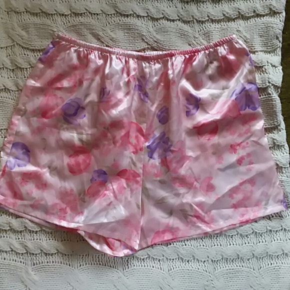 unknown Other - Pink purple floral satin pajama shorts